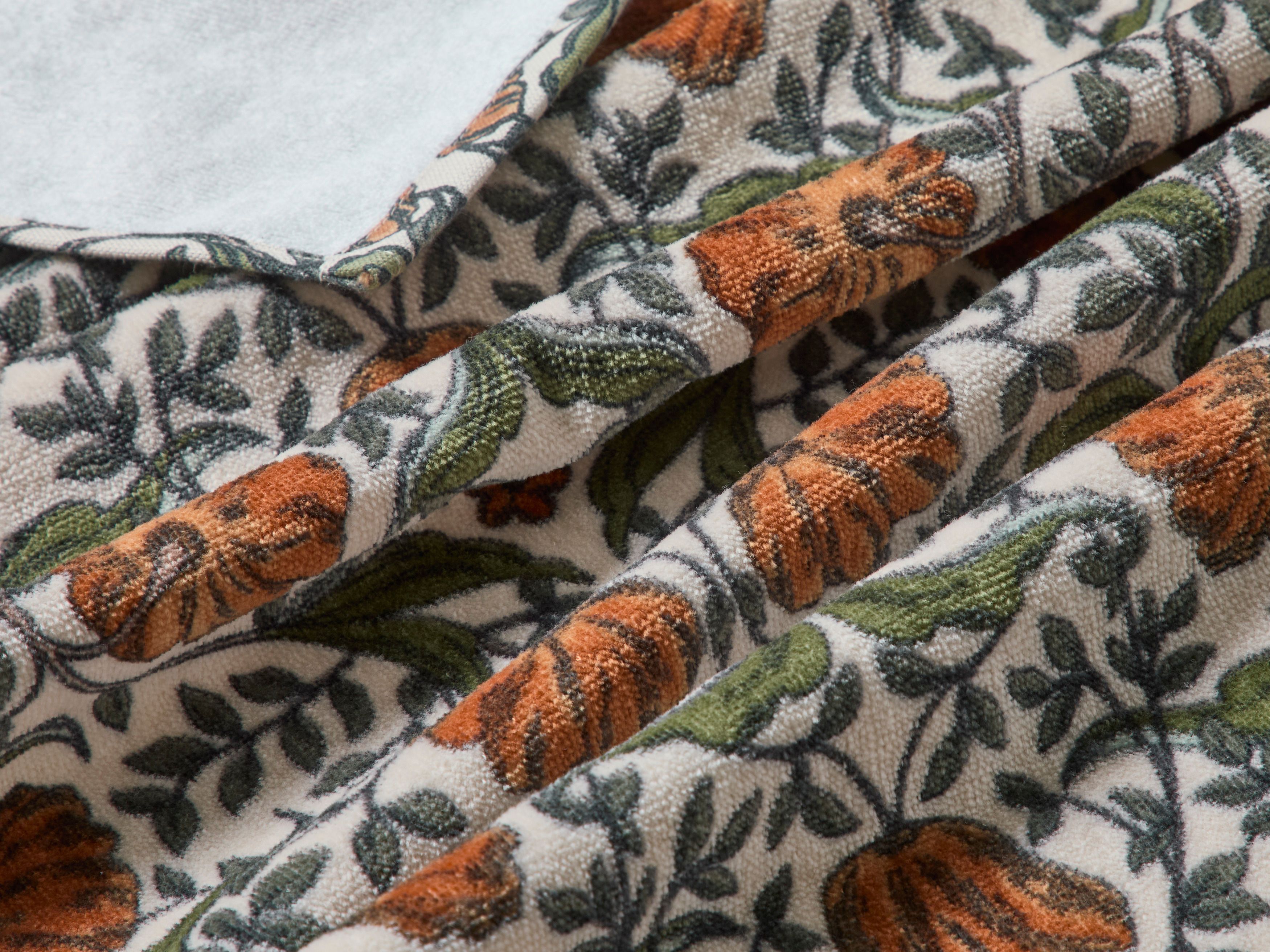 Melina Badhandduk view 4