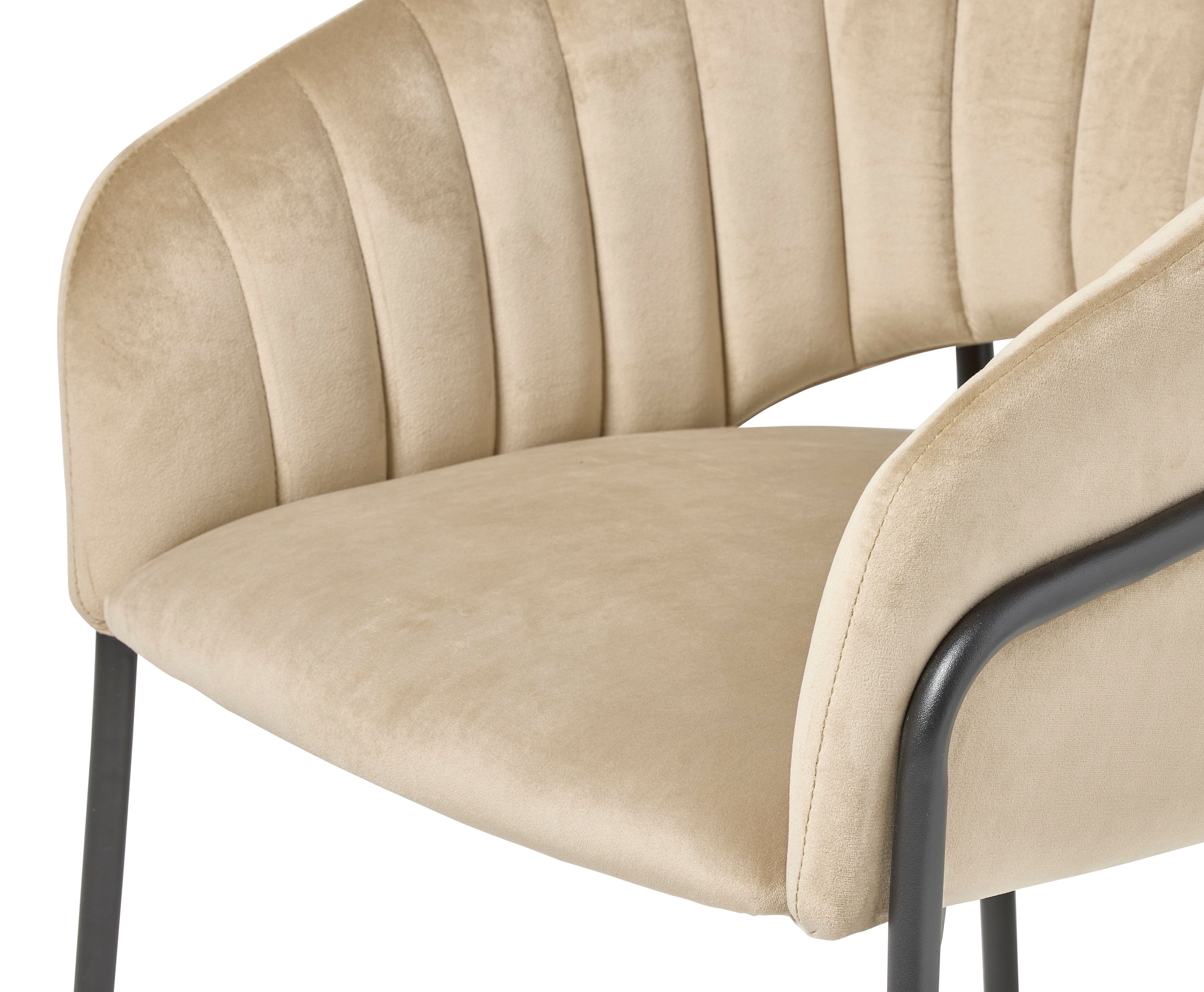 Selina Karmstol view 5