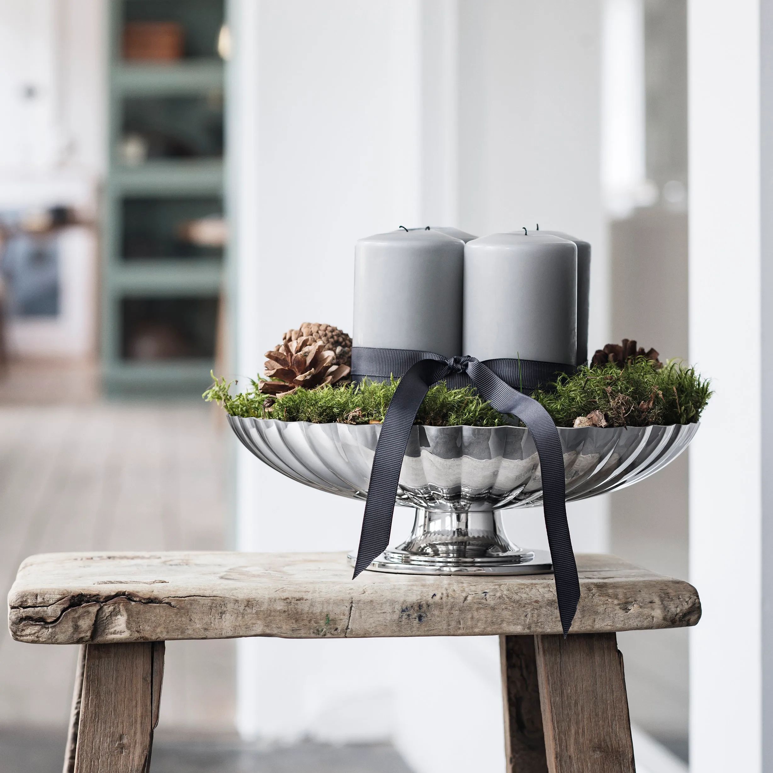 bernadotte-serveringsfat-pa-fot view 8