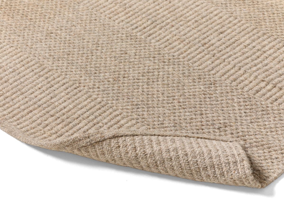 Olivia Ullmatta view 3