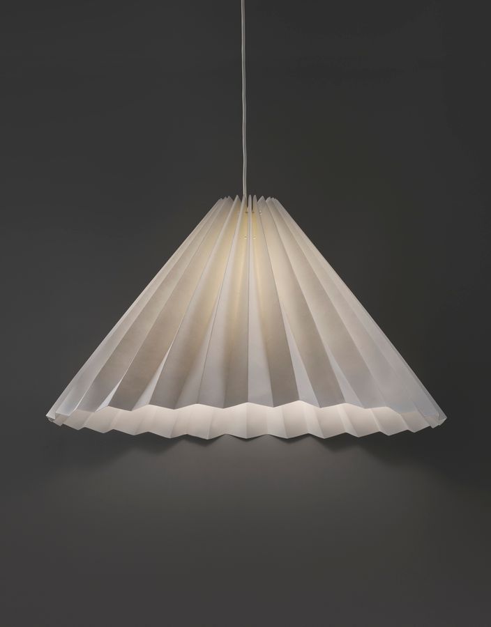 Henrietta Taklampskärm view 2