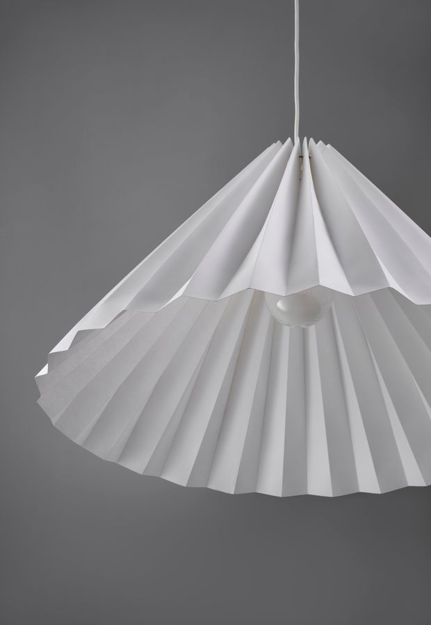 Henrietta Taklampskärm view 3