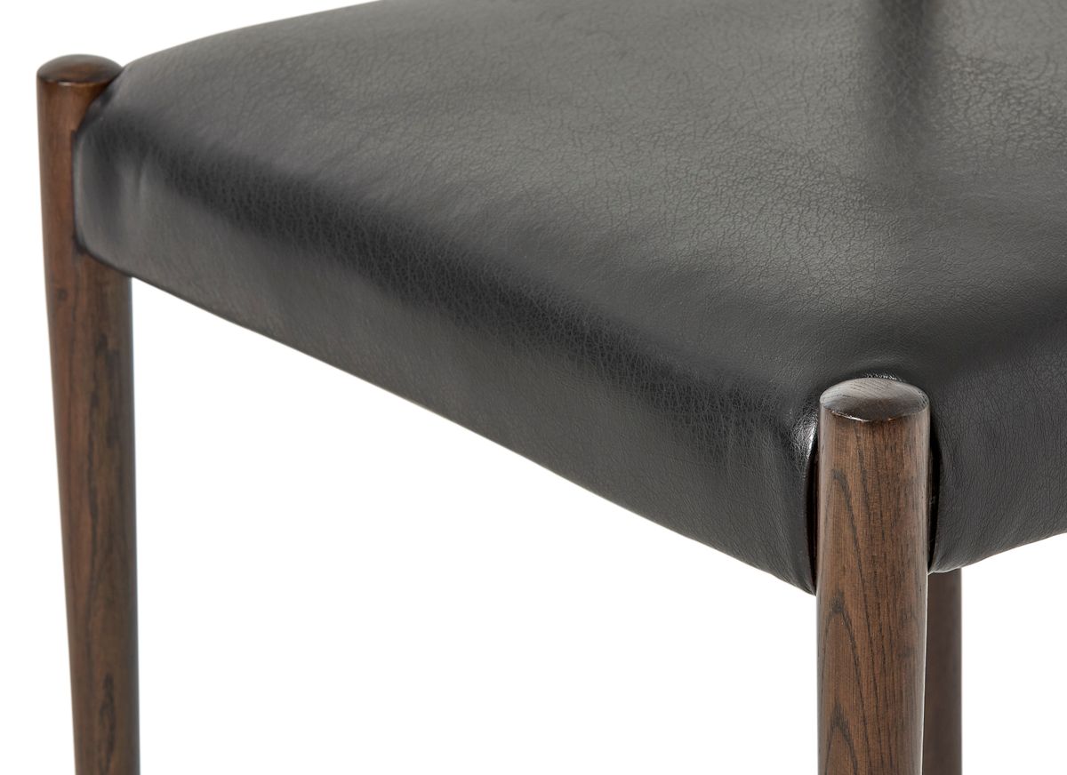 Ines Matgrupp med 6 stolar Ines view 4