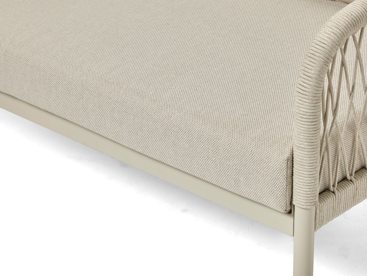 Barcelona Utesoffa view 3